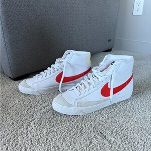 🚨Men’s Nike Blazer Mid 77 - Mantra Orange - Size 11.5🚨